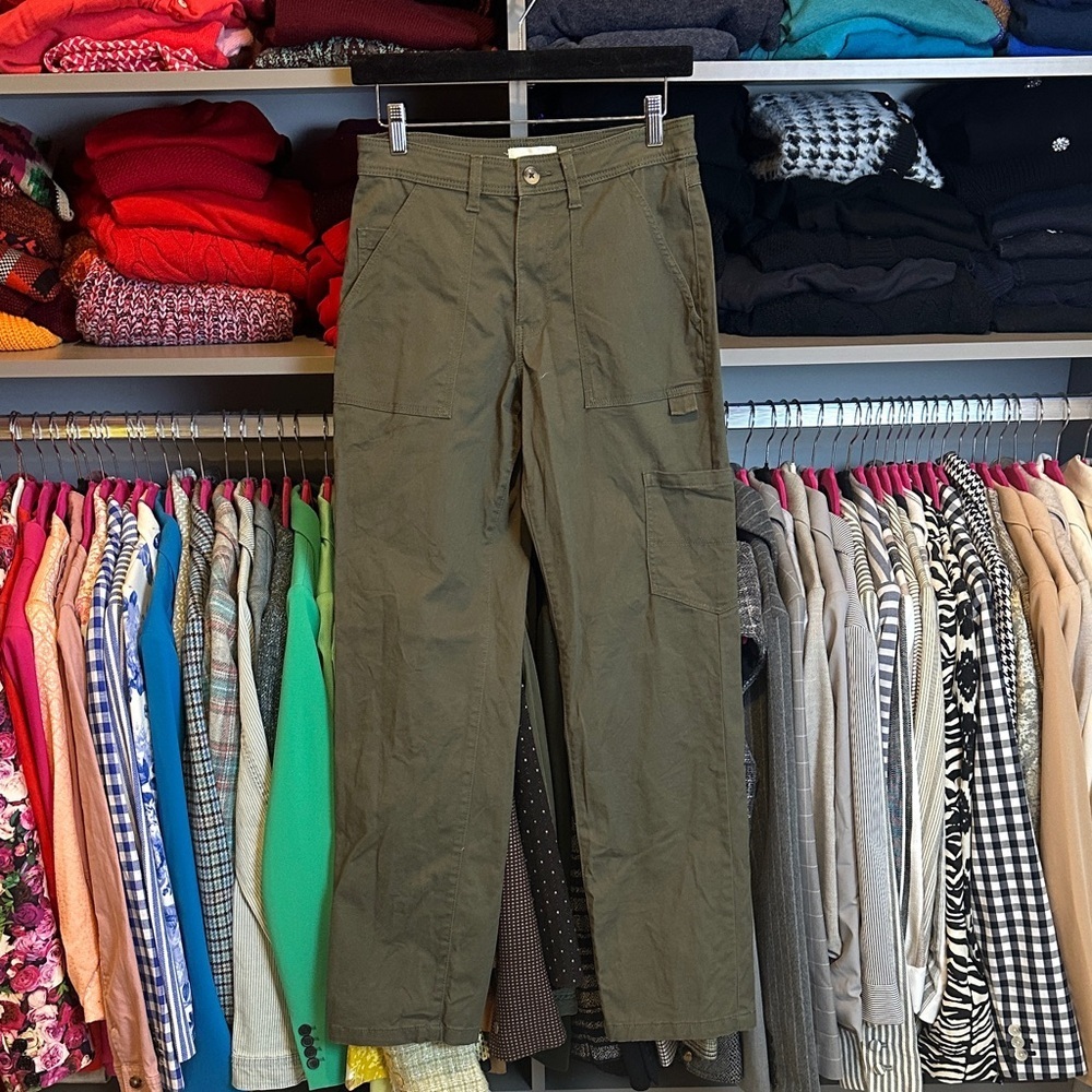 H&M olive 5 pocket high rise straight leg chino pants size 4